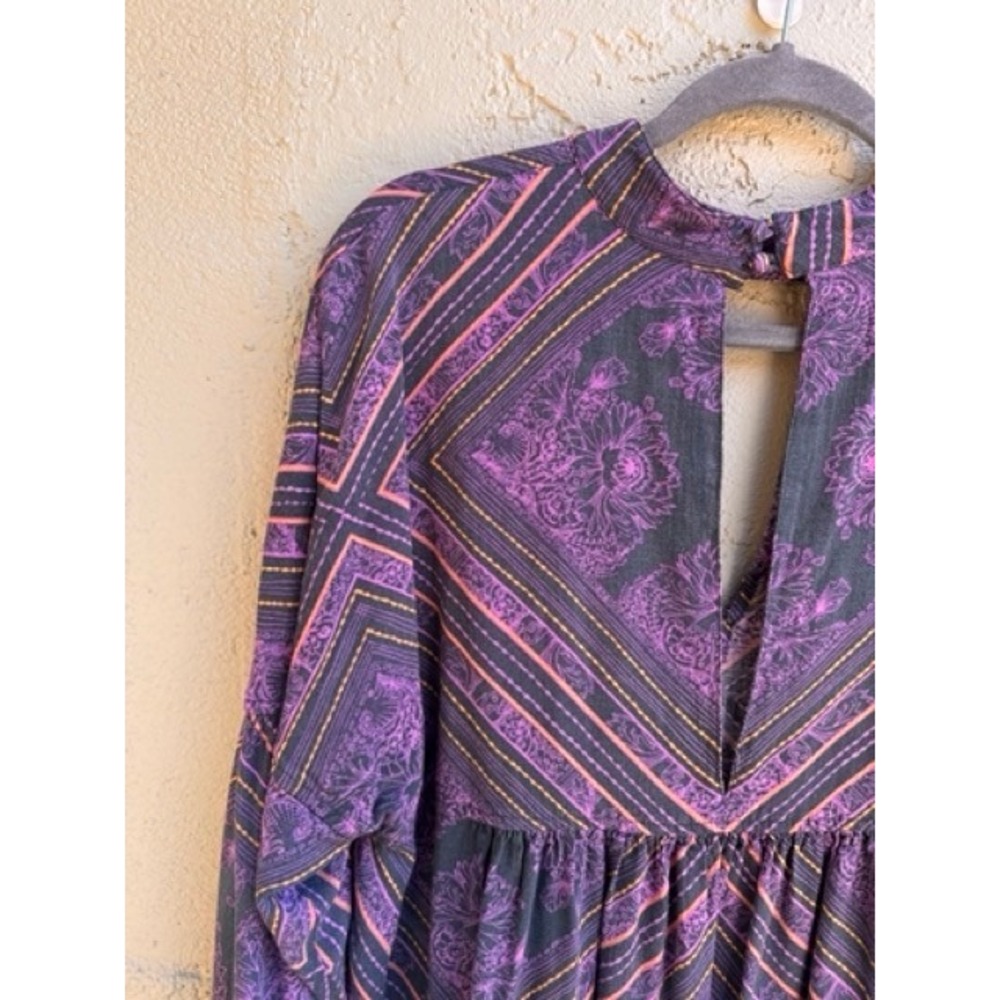 Free People Purple Medallion Walking on a dream Keyhole Blouse Tunic LARGE Boho - Picture 6 of 12